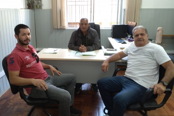 El Presidente de la Asociación Vacaria Motorsports visitó la Secretaría de Deportes y Recreación. El Presidente de la Asociación Vacaria Motorsports visitó la Secretaría de Deportes y Recreación.